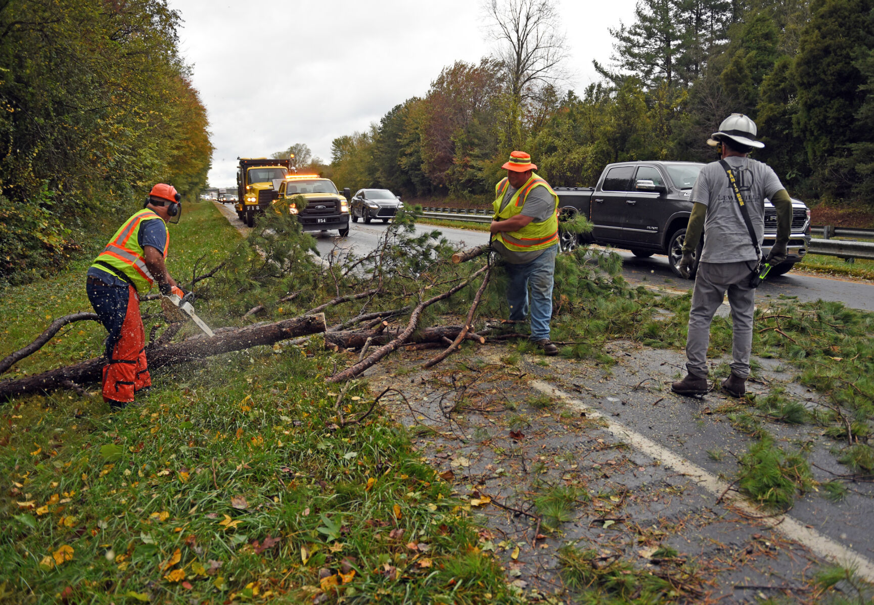 Salem Parkway closed